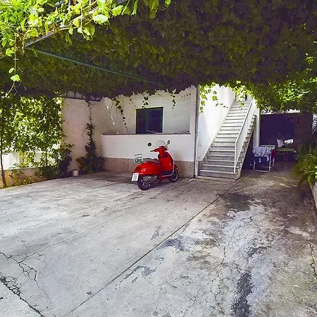 Lägenhet And Nevenka