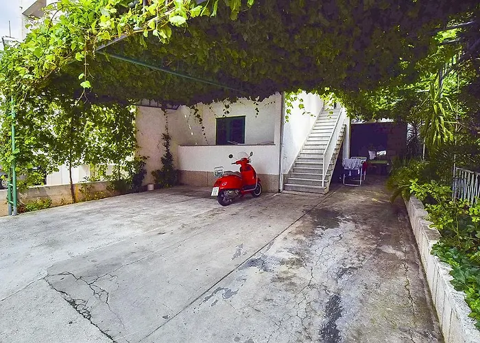 Apartament And Nevenka