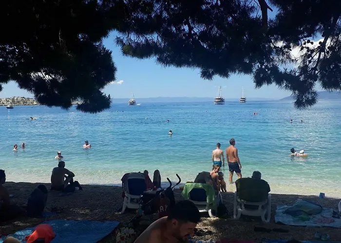 Apartament And Nevenka *