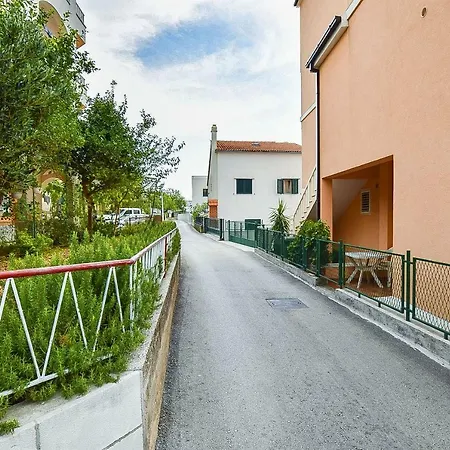 And Nevenka Apartamento *